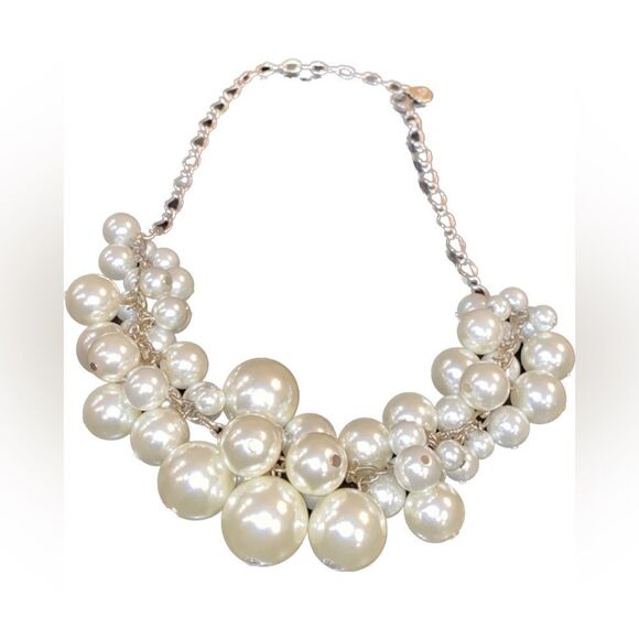 Faux pearls chunky cluster statement necklace(vintage) - Picture 2 of 8